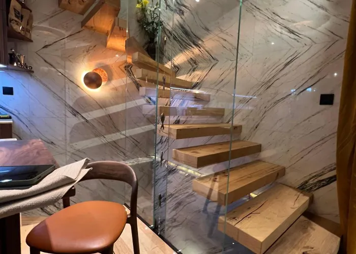 فيلة La E Bella I *