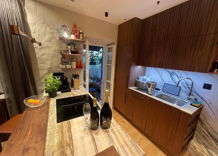 La E Bella I دوبروفينك