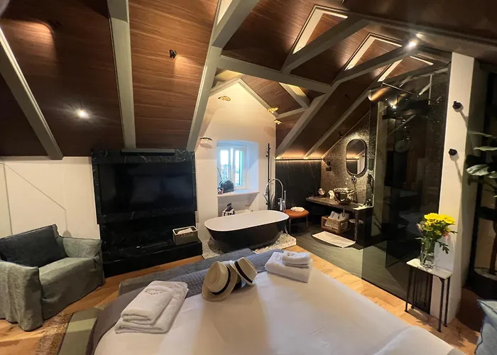 La E Bella I فيلة